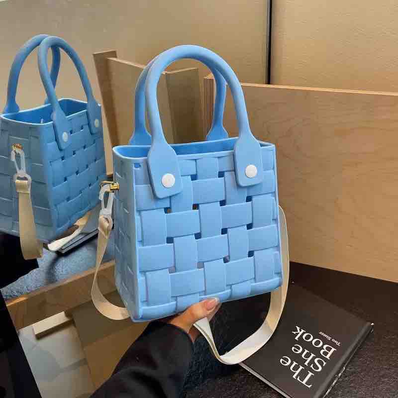 Stylish Silicone Bags with 5 Pcs Detachable Charms