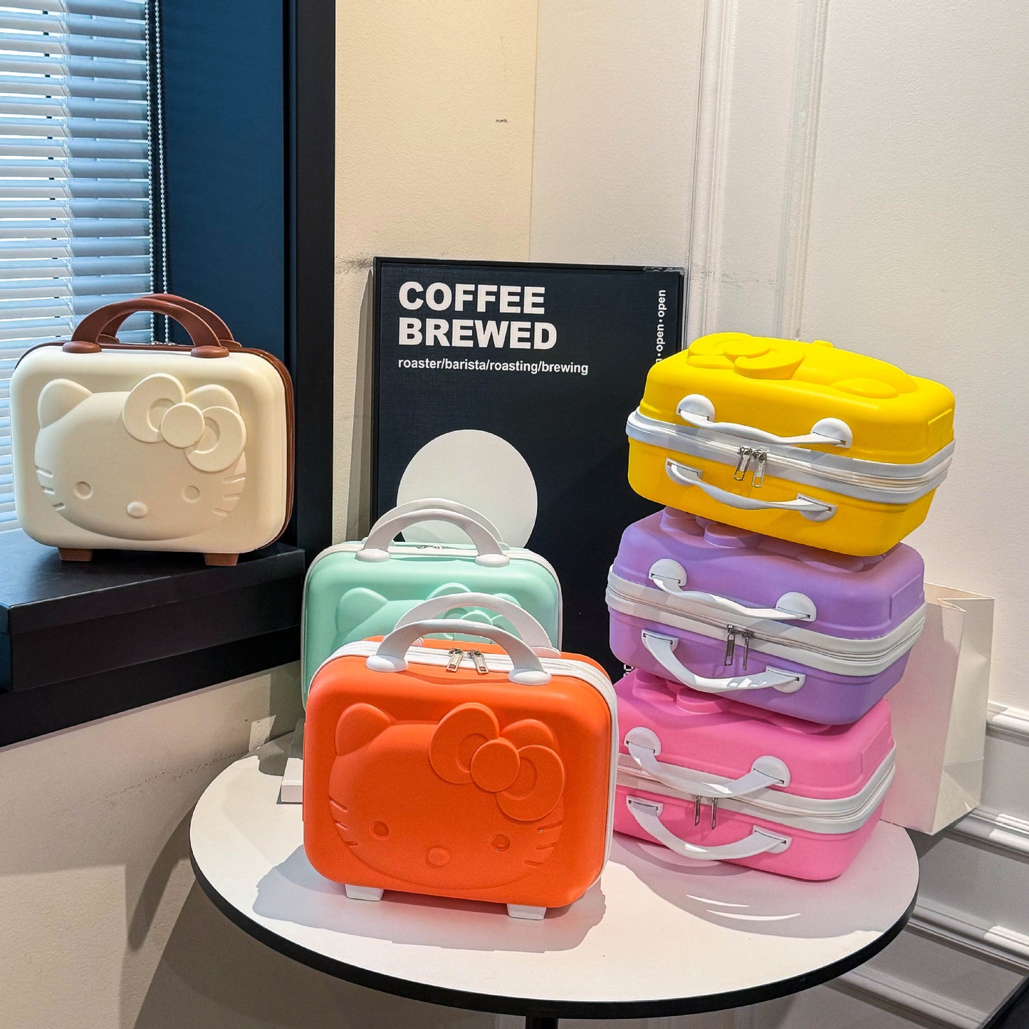 Hello Kitty Mini Vanity Bag/Travel Luggage Suitcase