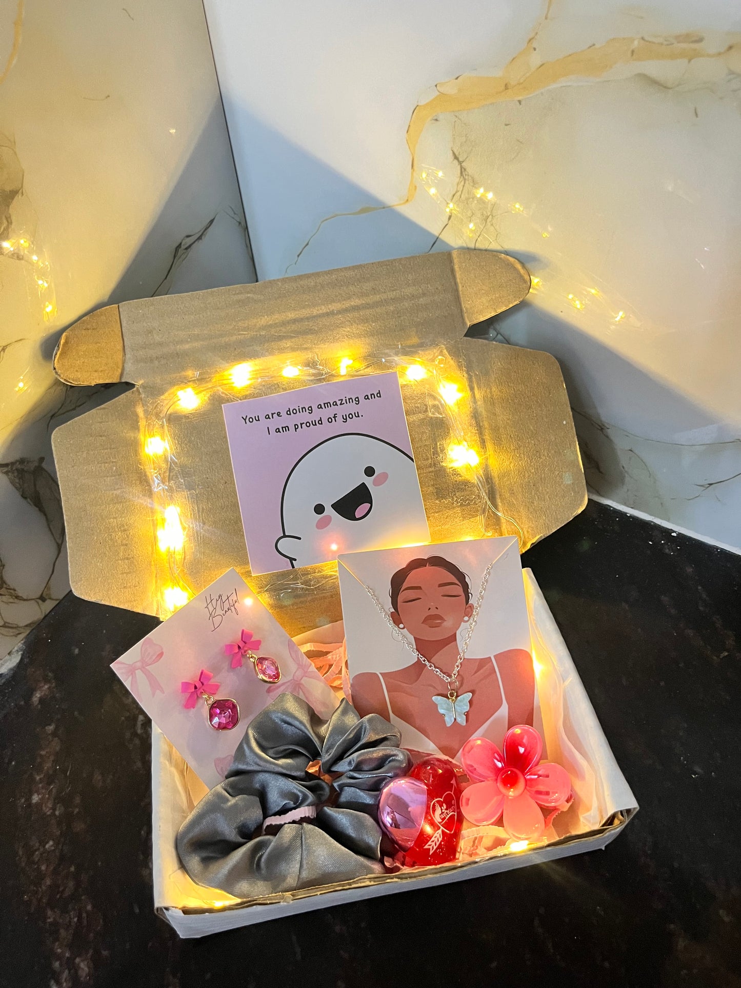 Mini LED Pinteresty Hamper