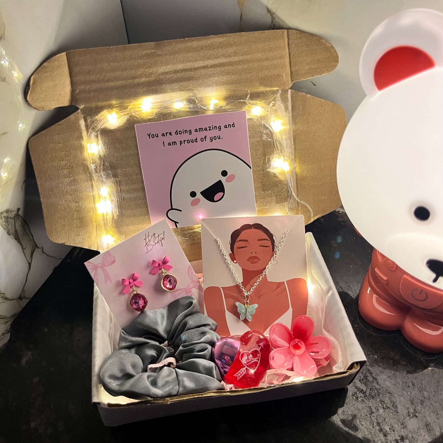 Mini LED Pinteresty Hamper