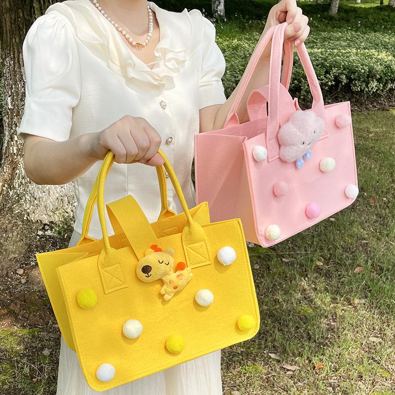 Cute Pom Pom Felt Bag