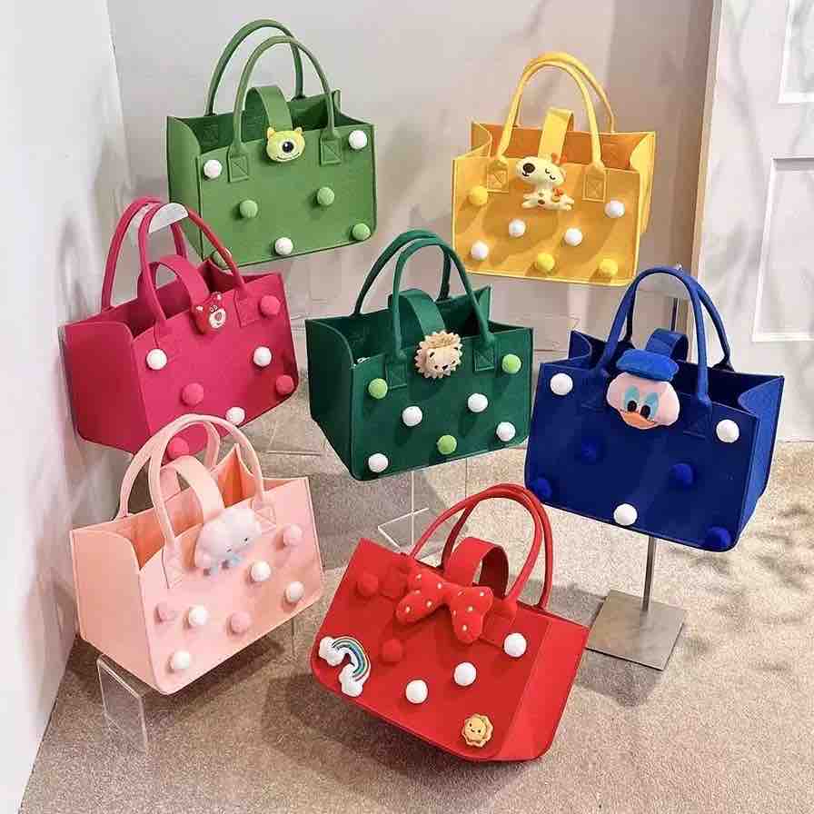 Cute Pom Pom Felt Bag