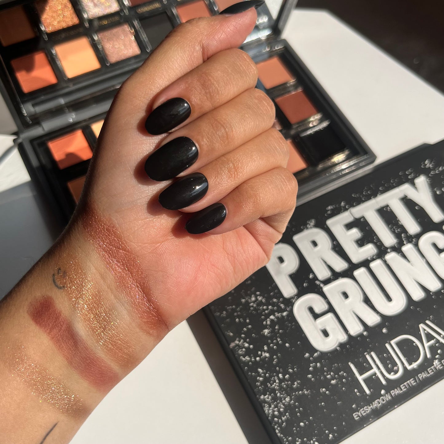 Black Magic Eyeshadow Pallete/Pretty Grunge Pallete