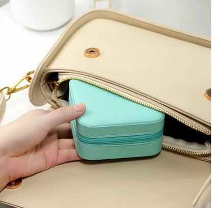 Portable Jewellery Organizer/Mini Jewellery Box/Travel Friendly Jewellery Box