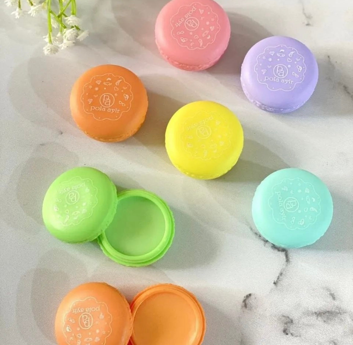 Macaroon Lipbalm